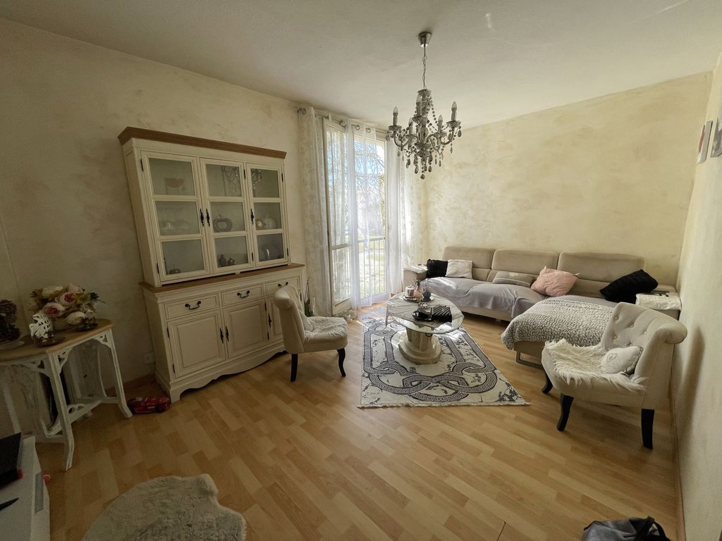 Achat appartement à vendre 4 pièces 72 m² - Salon-de-Provence