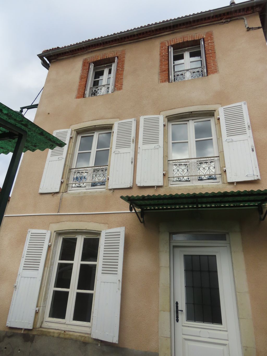 Achat maison à vendre 2 chambres 73 m² - Jozerand