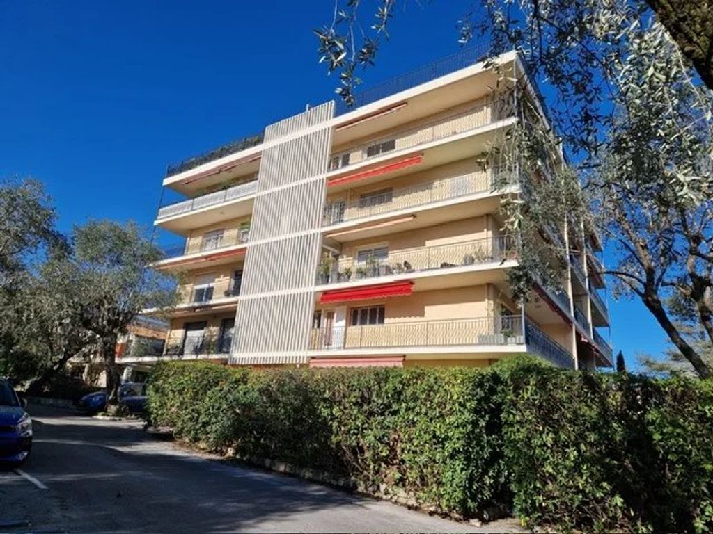 Achat appartement à vendre 2 pièces 64 m² - Vence