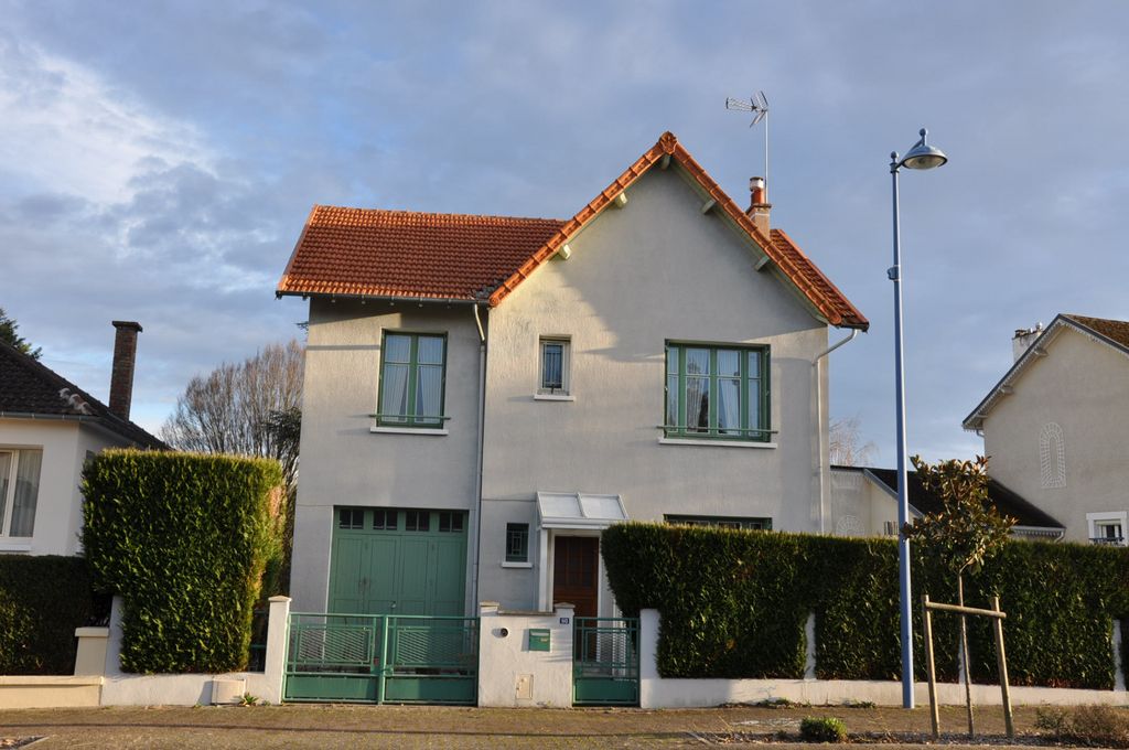 Achat maison à vendre 4 chambres 122 m² - Bellerive-sur-Allier