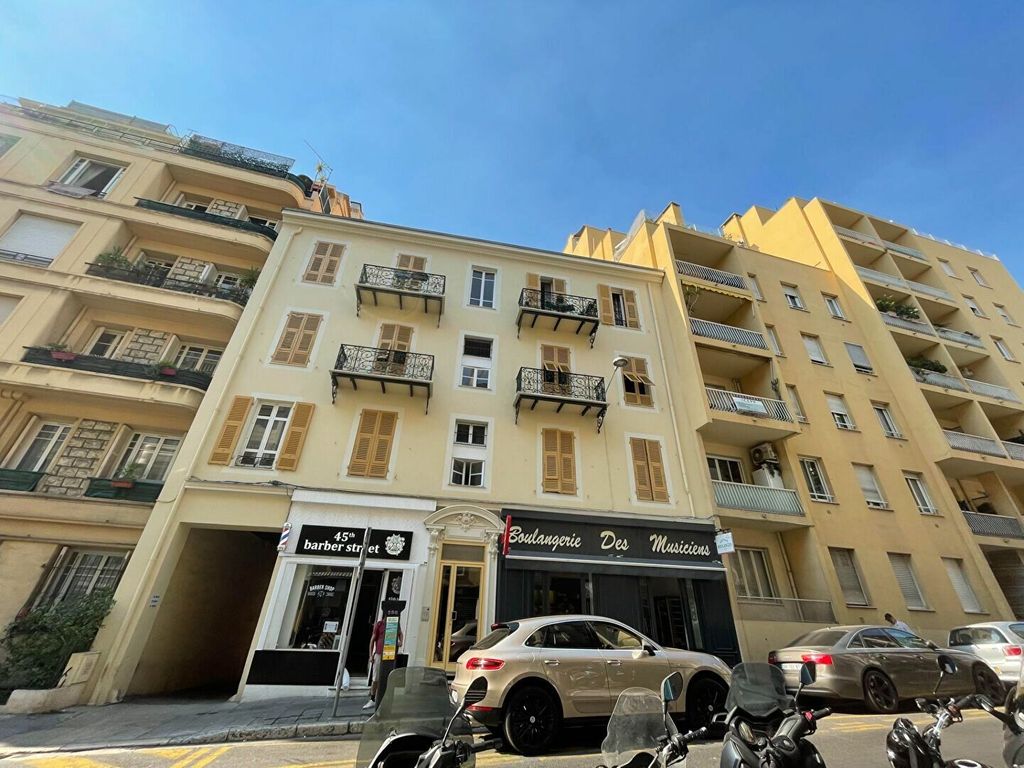 Achat appartement à vendre 3 pièces 76 m² - Nice
