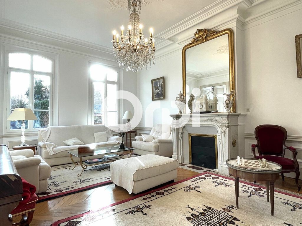 Achat maison à vendre 6 chambres 306 m² - Évreux