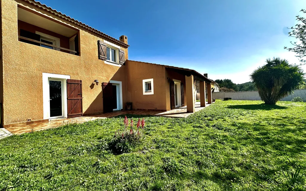 Achat maison à vendre 3 chambres 155 m² - Sanary-sur-Mer