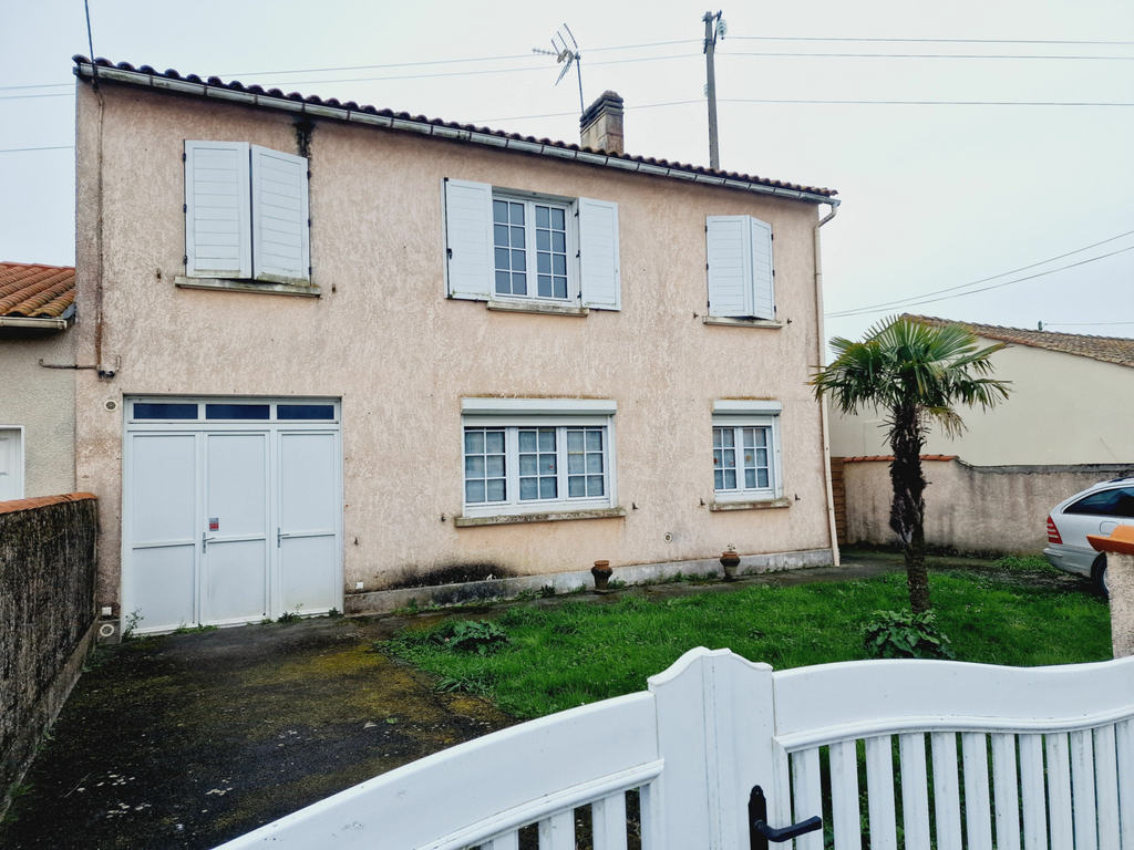 Achat maison à vendre 4 chambres 126 m² - Tonnay-Charente