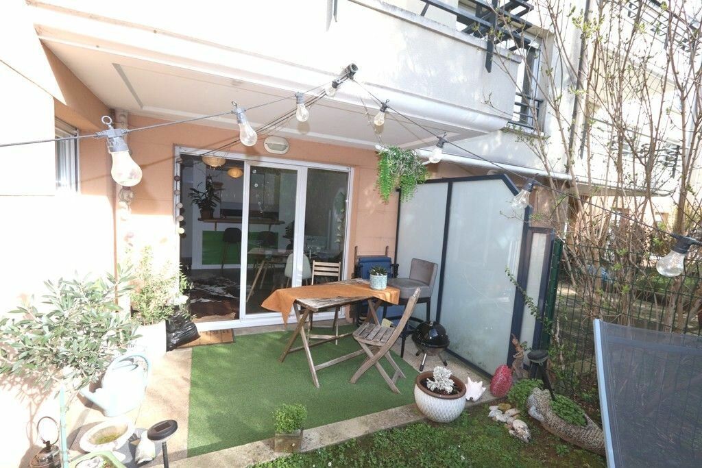 Achat appartement à vendre 2 pièces 46 m² - Les Pavillons-sous-Bois