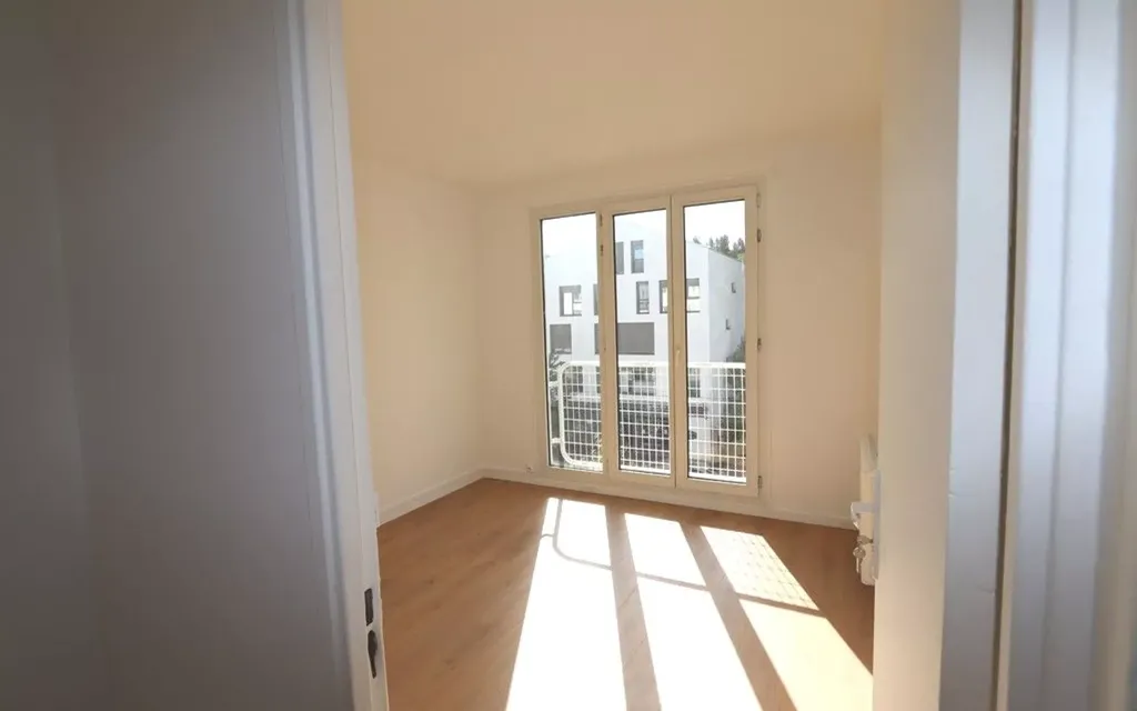 Achat appartement à vendre 4 pièces 63 m² - Clichy-sous-Bois