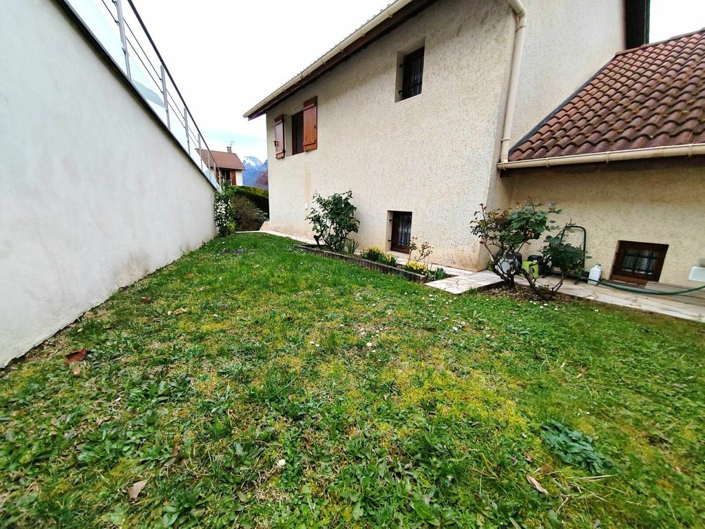 Achat maison à vendre 4 chambres 108 m² - Sassenage