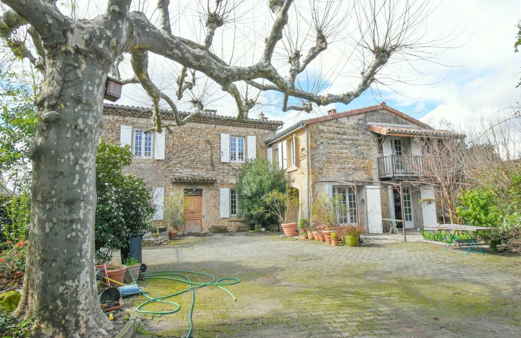 Achat maison à vendre 6 chambres 230 m² - Beaumont-lès-Valence