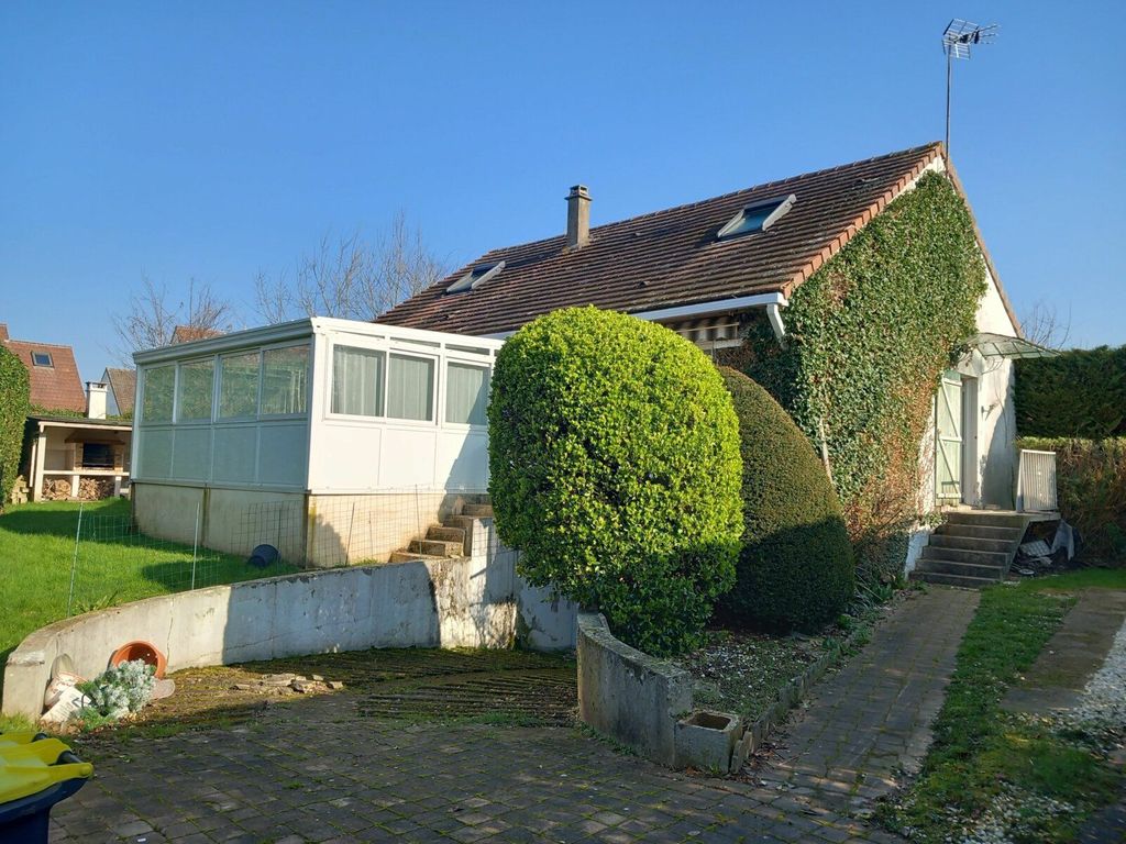 Achat maison à vendre 4 chambres 133 m² - Villers-sous-Saint-Leu