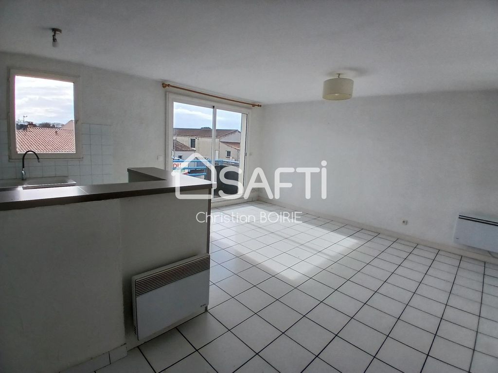 Achat appartement à vendre 2 pièces 47 m² - Saint-Sulpice-de-Royan