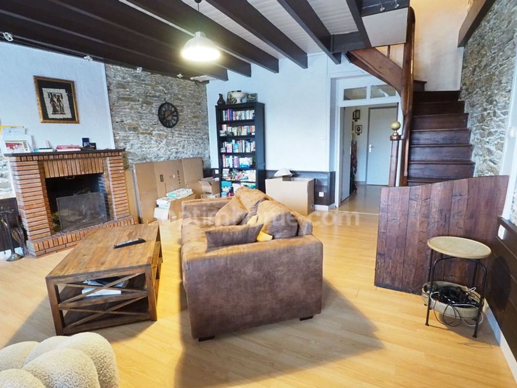 Achat maison à vendre 3 chambres 137 m² - Fay-de-Bretagne