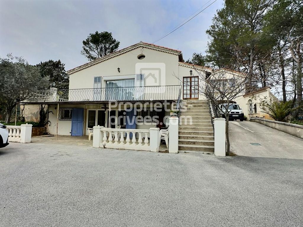 Achat maison à vendre 5 chambres 170 m² - Trans-en-Provence