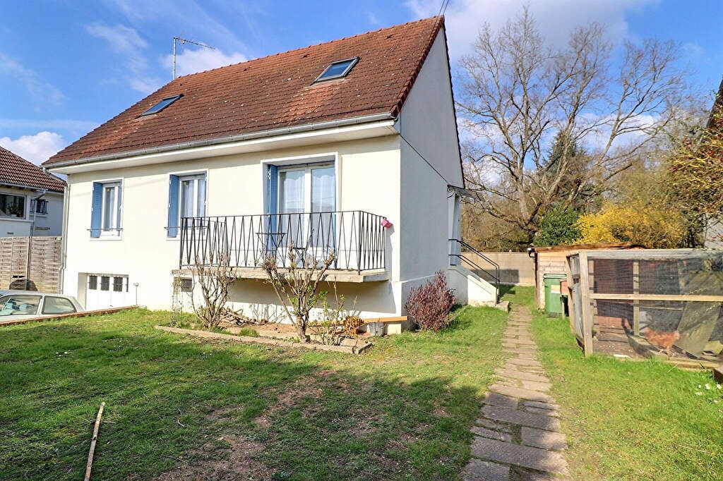 Achat maison à vendre 4 chambres 95 m² - Le Perray-en-Yvelines