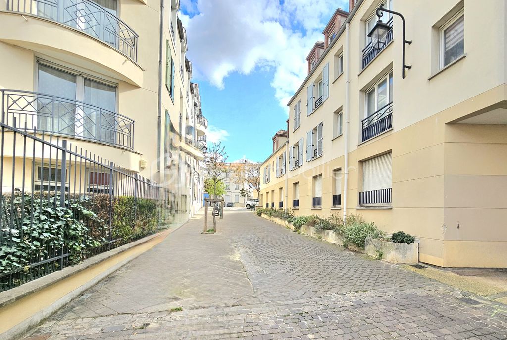 Achat appartement à vendre 4 pièces 75 m² - Rueil-Malmaison