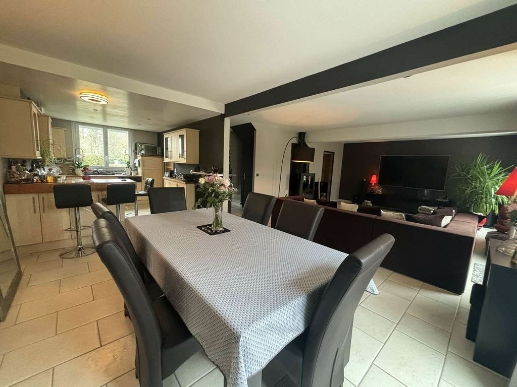 Achat maison à vendre 4 chambres 127 m² - Saint-Fargeau-Ponthierry