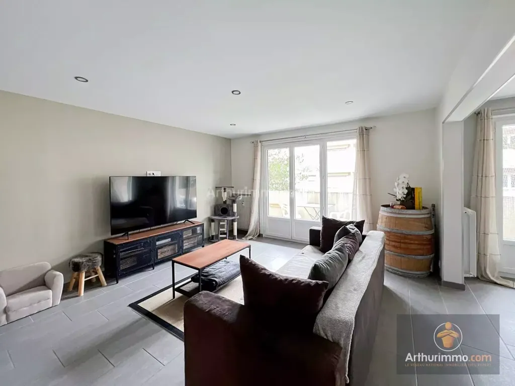 Achat appartement à vendre 4 pièces 74 m² - Saint-Fargeau-Ponthierry