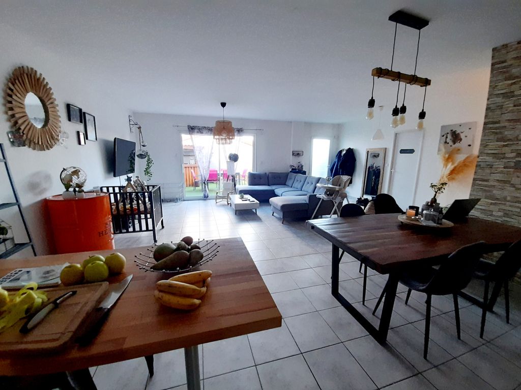 Achat appartement à vendre 5 pièces 104 m² - Savigneux