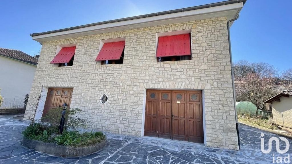 Achat maison à vendre 5 chambres 175 m² - Sanilhac