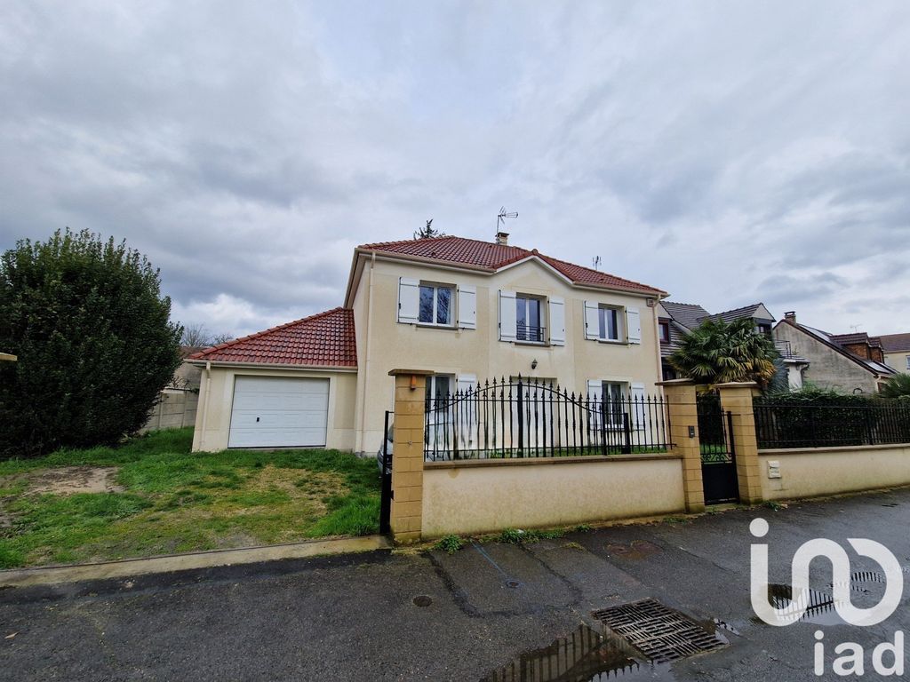 Achat maison à vendre 4 chambres 141 m² - Le Pin