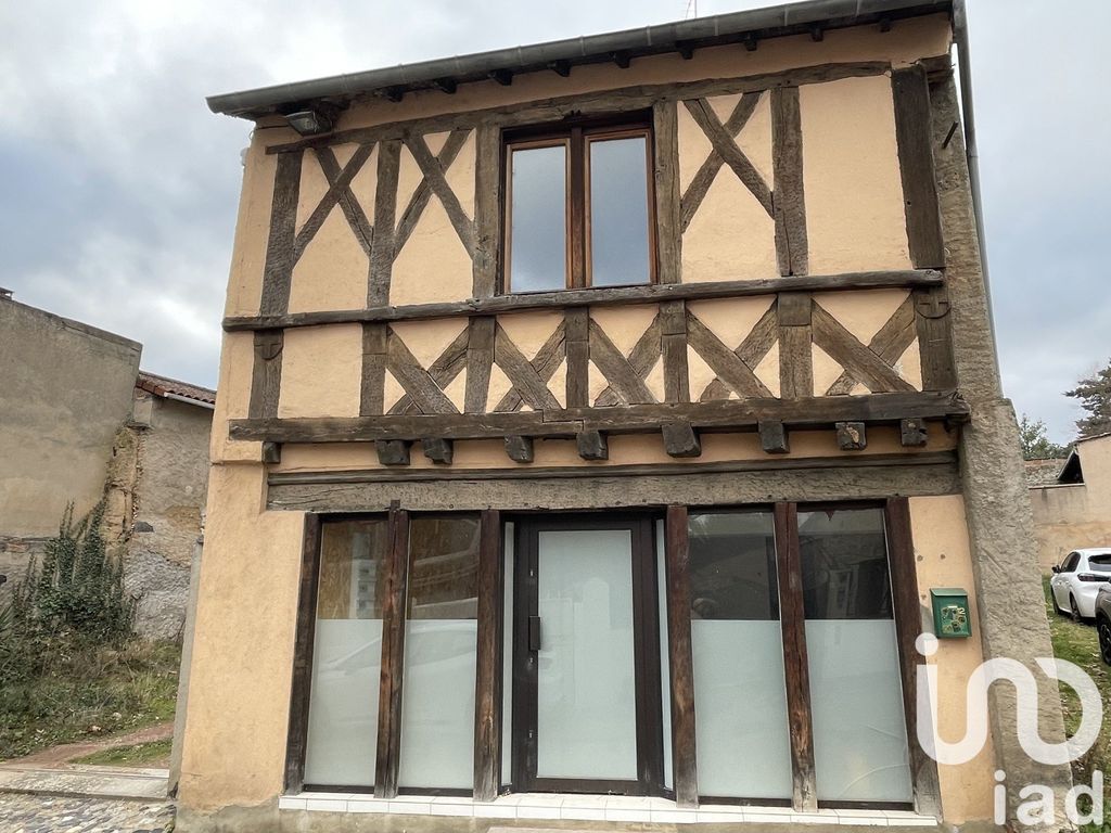 Achat maison à vendre 1 chambre 81 m² - Villerest