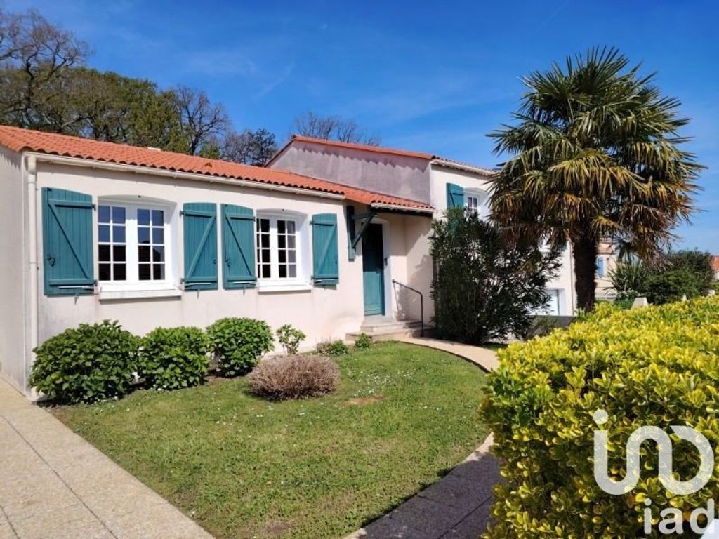 Achat maison à vendre 4 chambres 133 m² - La Roche-sur-Yon