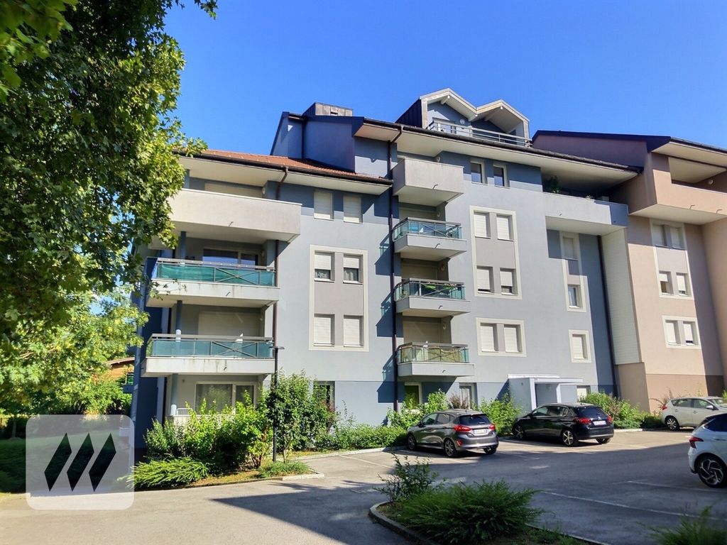 Achat appartement à vendre 4 pièces 84 m² - La Roche-sur-Foron