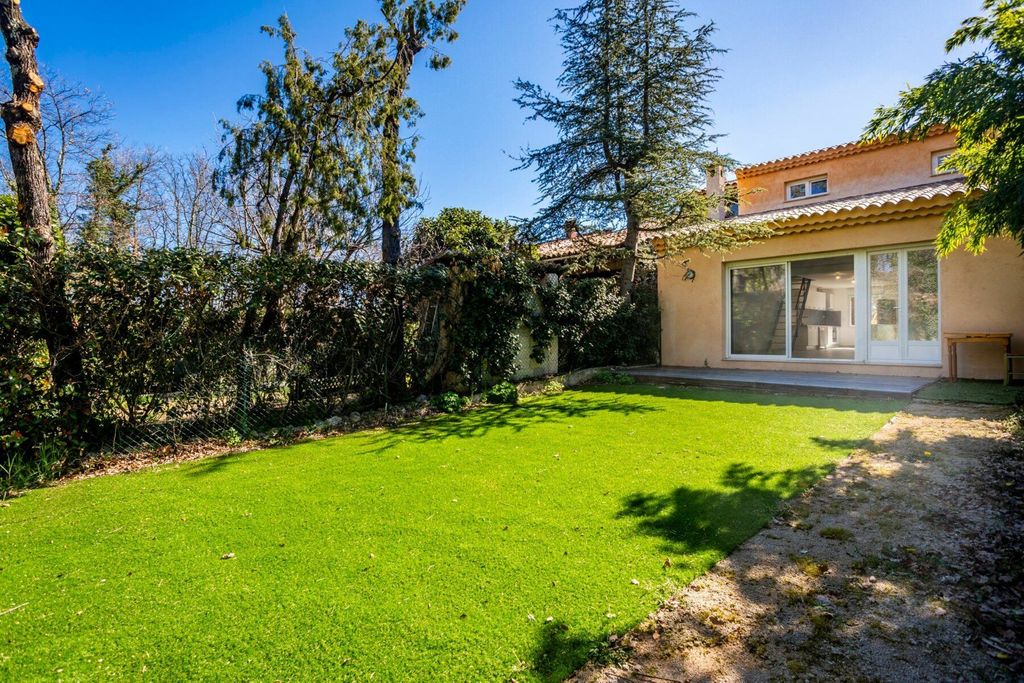 Achat maison à vendre 4 chambres 136 m² - Seillans