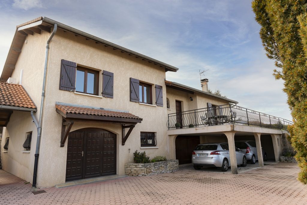 Achat maison à vendre 4 chambres 150 m² - Pusignan