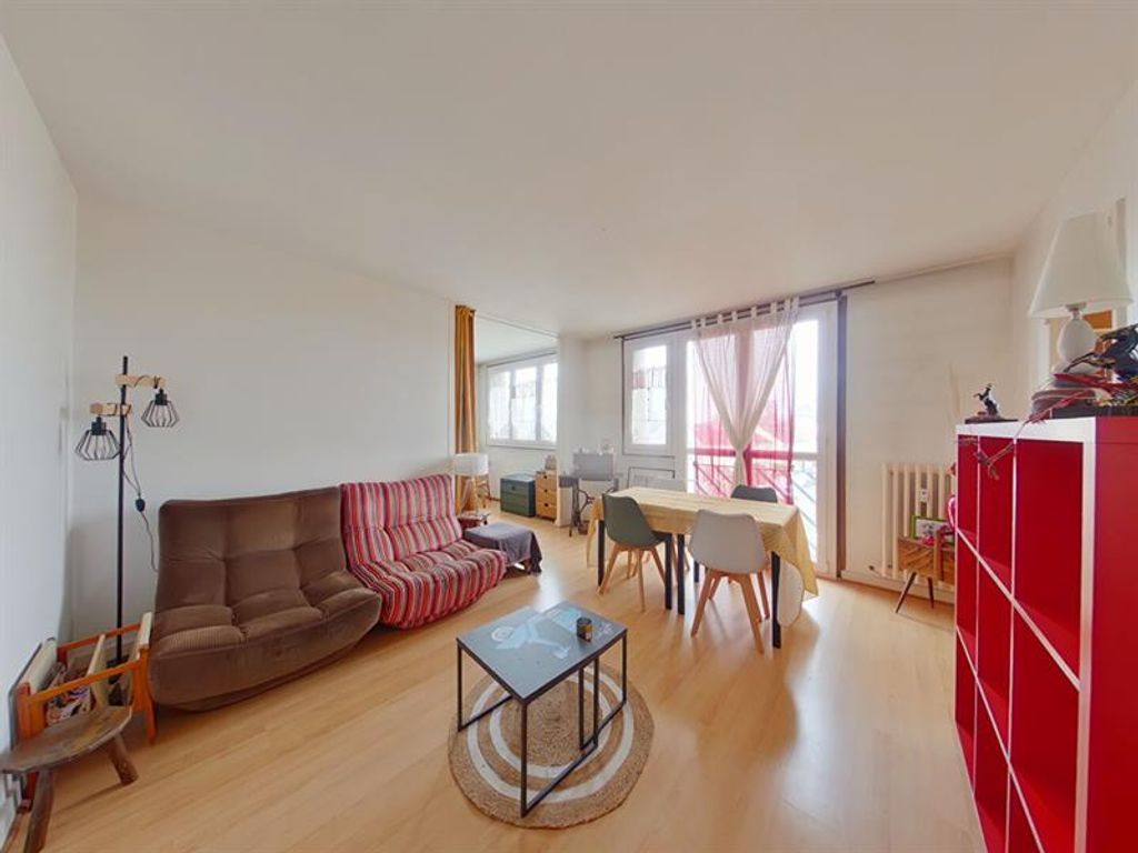 Achat appartement à vendre 4 pièces 67 m² - Saint-Cyr-sur-Loire