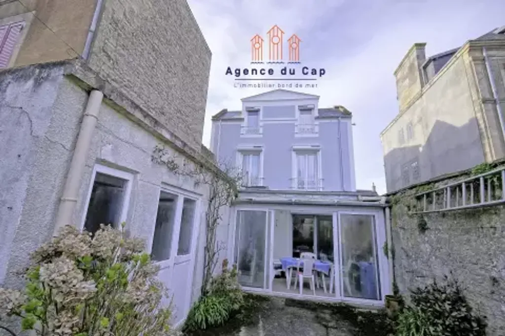 Achat maison à vendre 4 chambres 57 m² - Saint-Aubin-sur-Mer