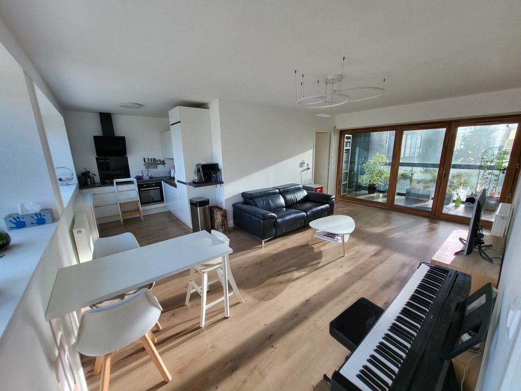 Achat appartement à vendre 2 pièces 66 m² - Lille