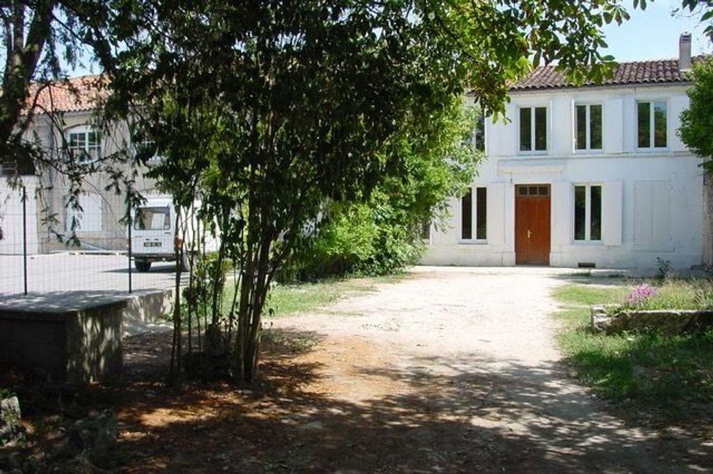 Achat maison à vendre 3 chambres 108 m² - Cognac