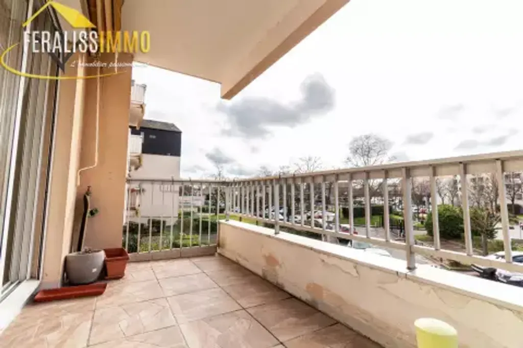 Achat appartement à vendre 4 pièces 79 m² - Éragny