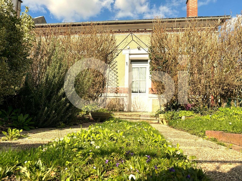 Achat maison à vendre 3 chambres 97 m² - Villeneuve-Saint-Germain