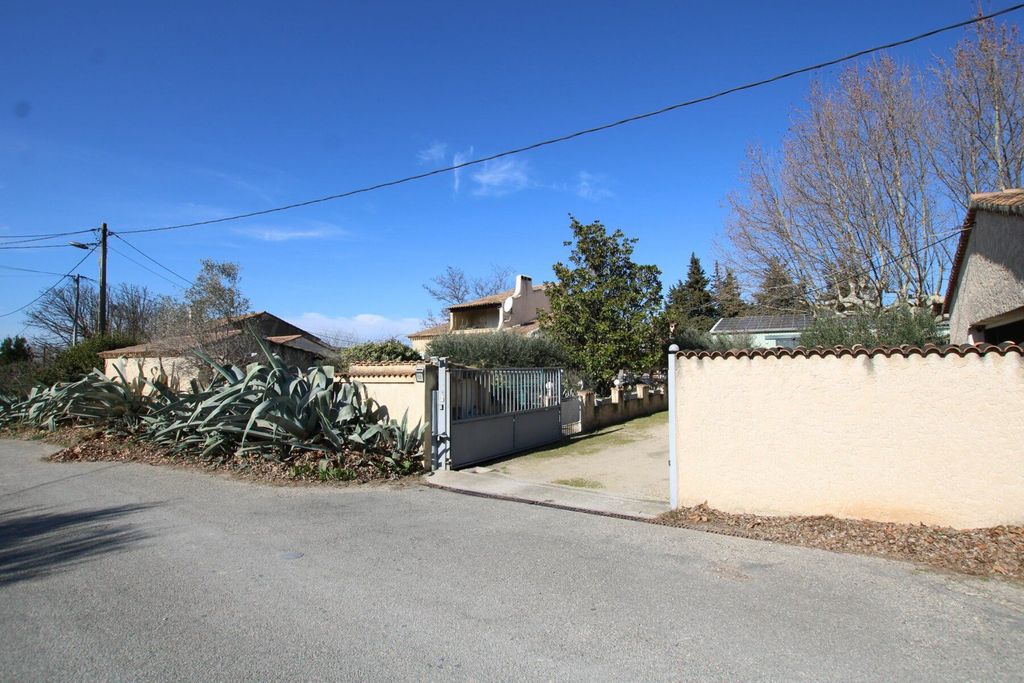 Achat maison à vendre 4 chambres 174 m² - Morières-lès-Avignon