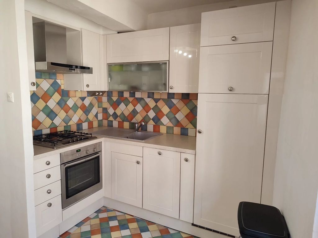 Achat appartement à vendre 3 pièces 66 m² - Roquebrune-sur-Argens