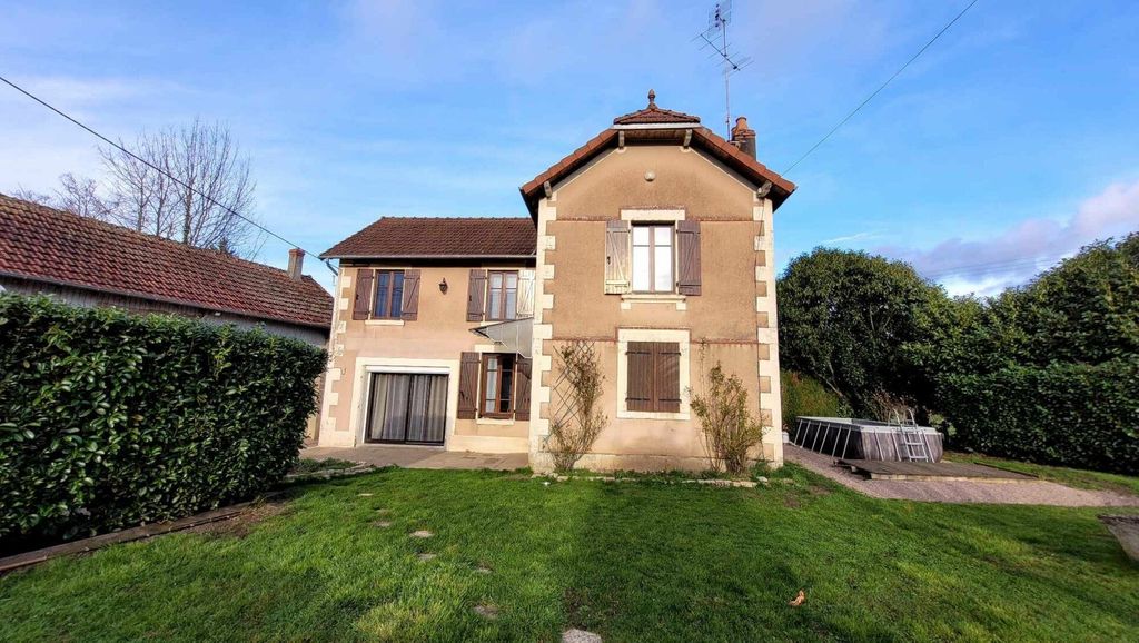 Achat maison à vendre 4 chambres 112 m² - Beaumont-la-Ferrière