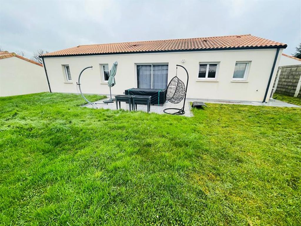 Achat maison à vendre 4 chambres 108 m² - Bégrolles-en-Mauges