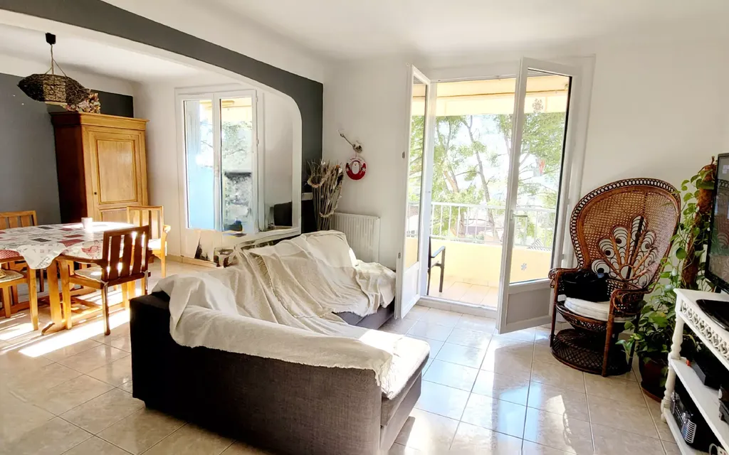 Achat appartement à vendre 4 pièces 70 m² - La Farlède