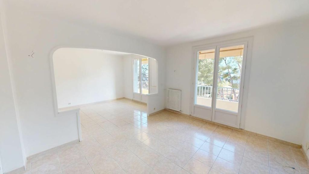 Achat appartement à vendre 4 pièces 70 m² - La Farlède