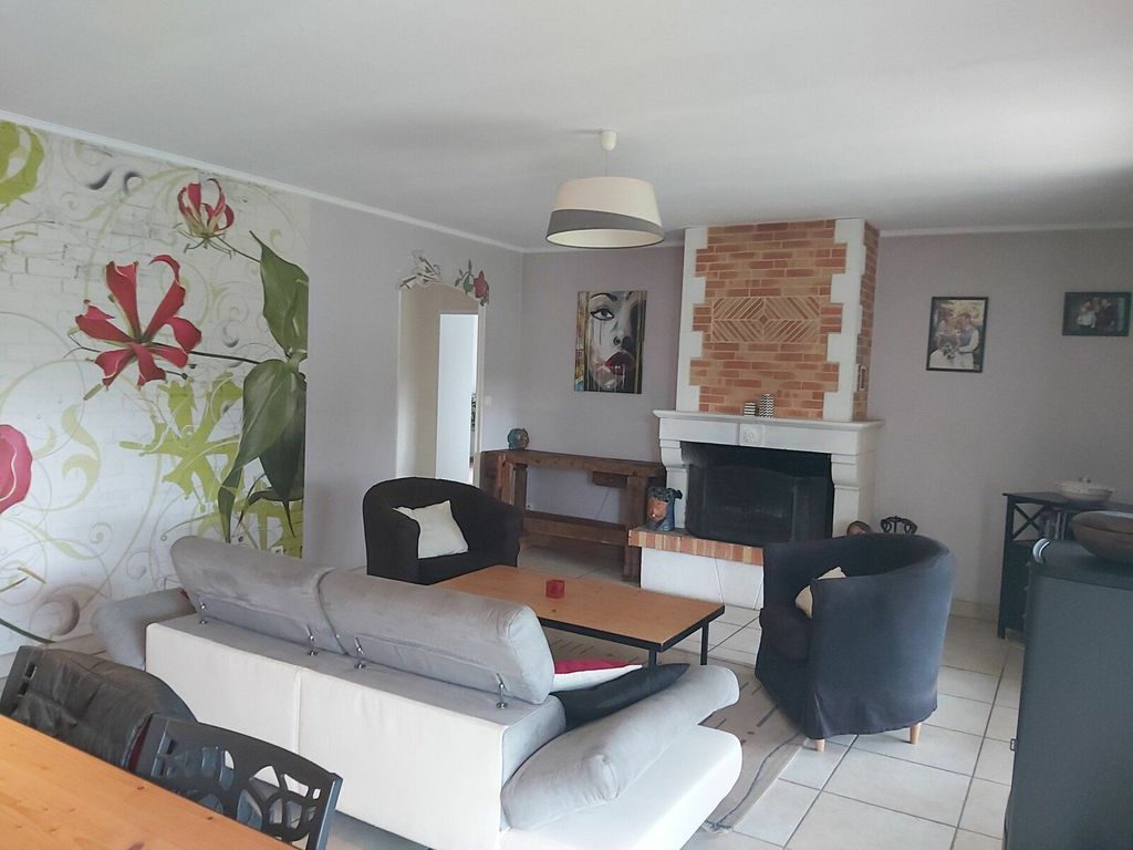 Achat maison à vendre 4 chambres 130 m² - Savigny-en-Septaine