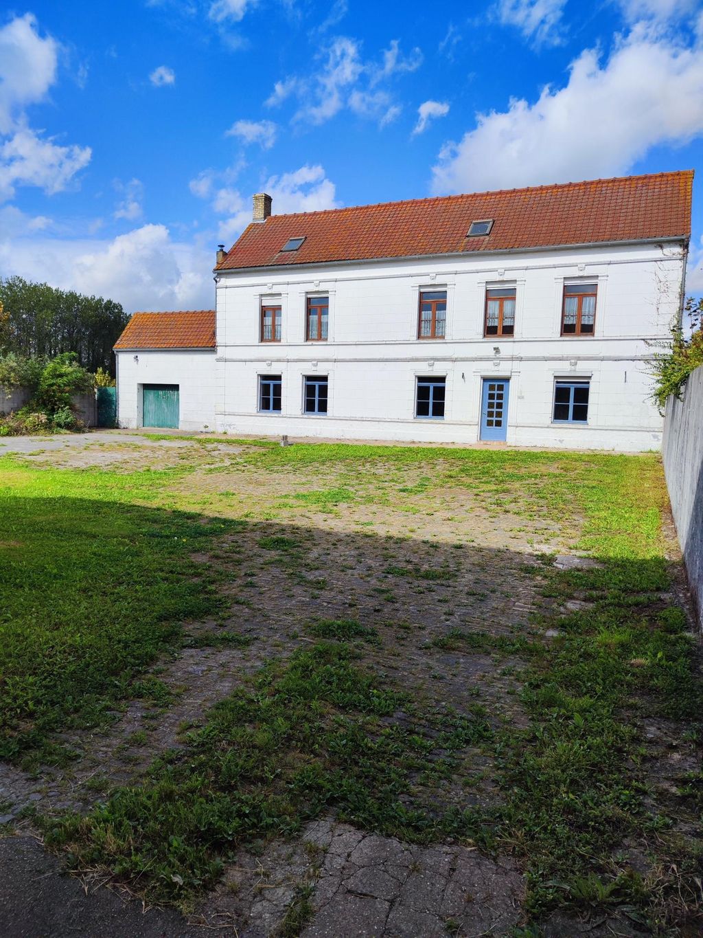 Achat maison à vendre 4 chambres 200 m² - Saint-Omer-Capelle