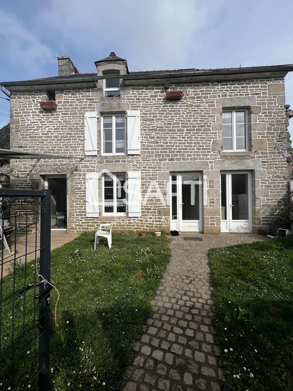 Achat maison à vendre 4 chambres 133 m² - Plumaudan