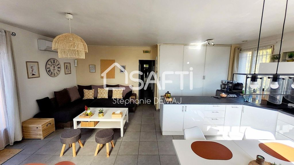 Achat appartement à vendre 4 pièces 81 m² - Le Luc