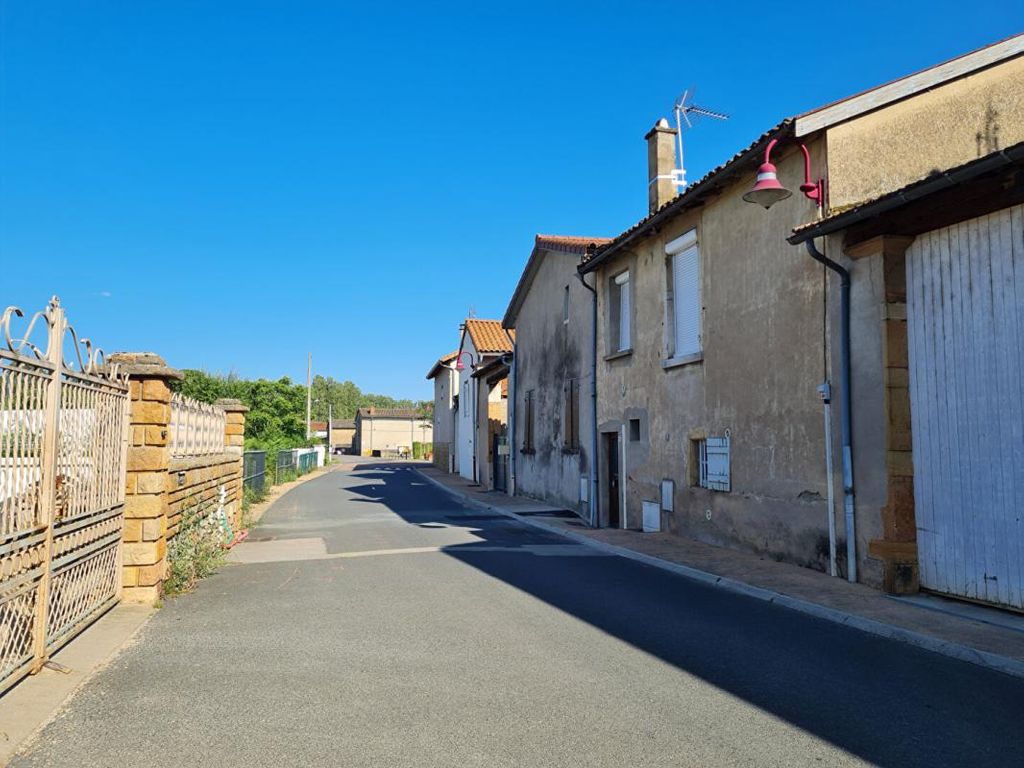 Achat maison à vendre 1 chambre 46 m² - Varennes-lès-Mâcon