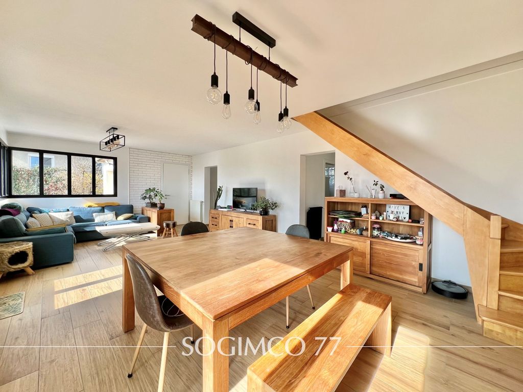 Achat maison à vendre 3 chambres 110 m² - Thorigny-sur-Marne