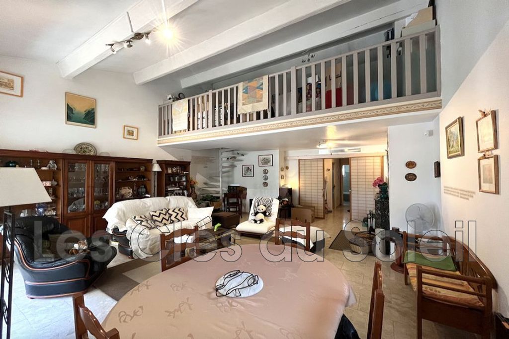 Achat appartement à vendre 5 pièces 155 m² - La Seyne-sur-Mer