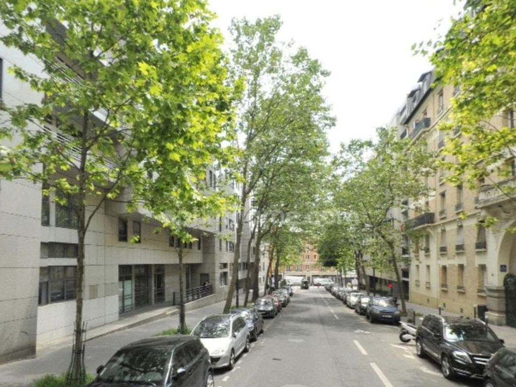 Achat appartement à vendre 2 pièces 57 m² - Paris 20ème arrondissement