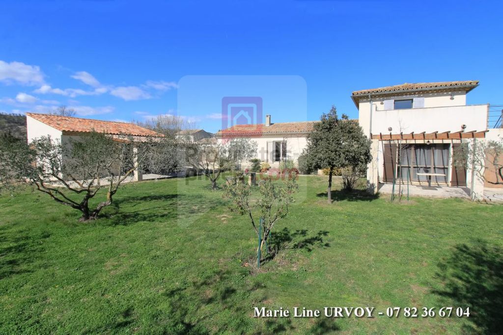 Achat maison à vendre 4 chambres 205 m² - Saint-Rémy-de-Provence