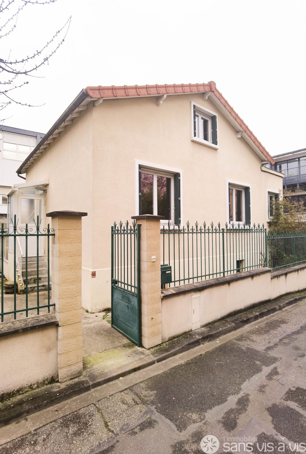 Achat maison à vendre 3 chambres 106 m² - Issy-les-Moulineaux